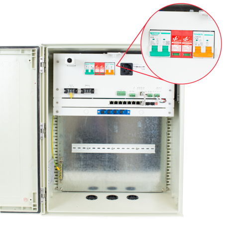 SF-BOX0812V-UPS-IP55 - Safire_x000D_ - Armadio in poliestere SMC - Dimensioni esterne 60x50x23cm_x000D_ - Switch di 8 porte | Va