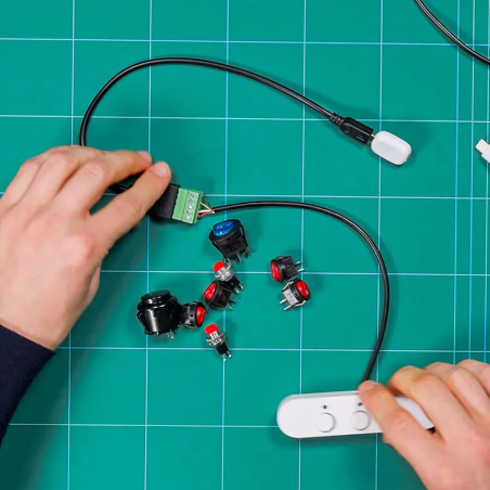 SH-PILL-MICROUSB-TERMINAL-ADDON - Shelly Pill Micro USB Terminal AddOn - Espande i pin logici ai terminali fisici - Consente di 